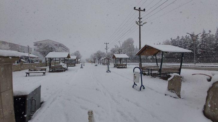 Bitlis’te beklenen kar yağışı başladı G2