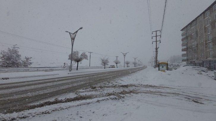 Bitlis’te beklenen kar yağışı başladı G3
