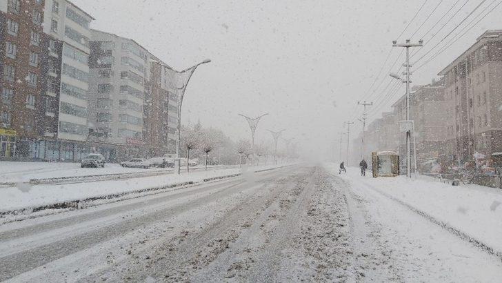 Bitlis’te beklenen kar yağışı başladı G5