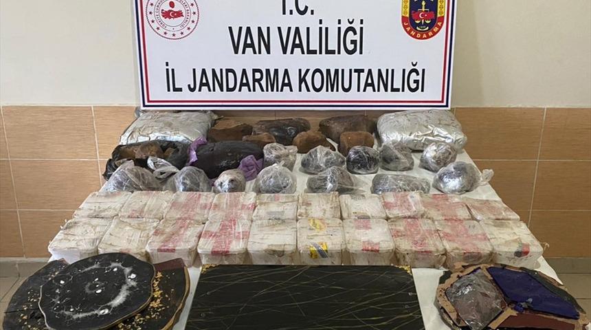 Van'da 62 kilogram uyuşturucu ele ge&ccedil;irildi