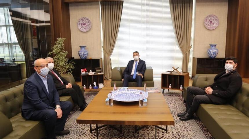 Vali &Ccedil;elik: &ldquo;Yatırımın &ouml;n&uuml;n&uuml; a&ccedil;mak bizim g&ouml;revimiz&rdquo;