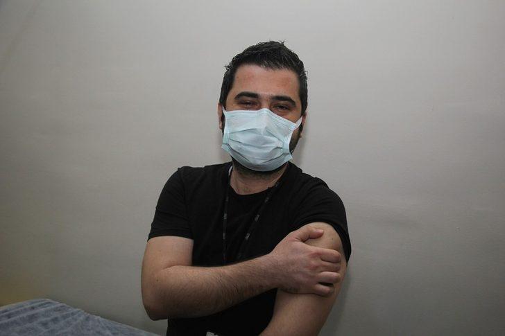 Kula Devlet Hastanesi’nde ilk aşılama başladı G3