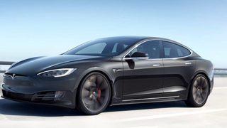 Tesla 12 bin aracını geri çağırıyor!