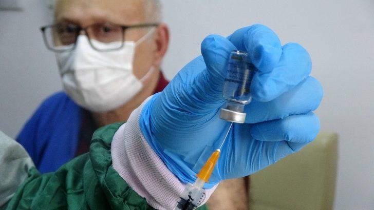 Tokat’ta 8 bin 500 sağlık çalışanına korona aşısı G4