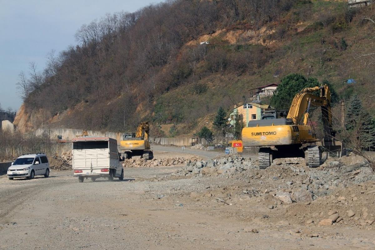 Giresun-Dereli karayolu yıl i&ccedil;erisinde tamamlanacak