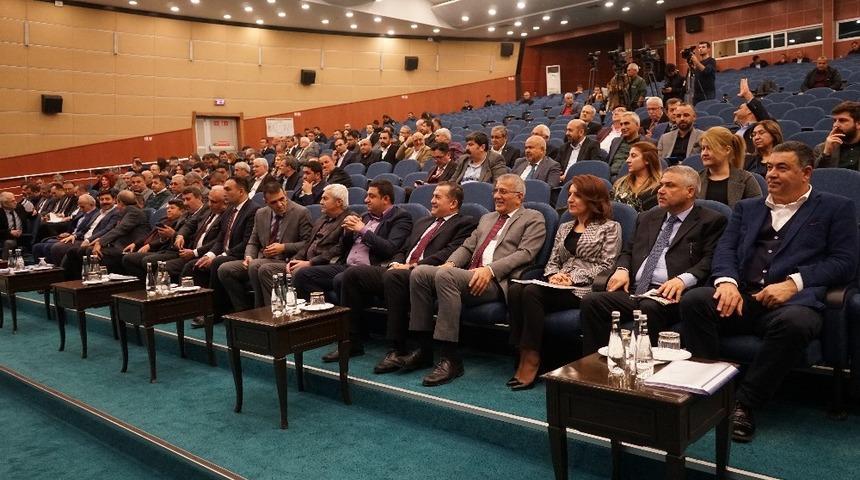 Tarhan’ın çabası, yeşil alanın ticari alan olmasını engelledi