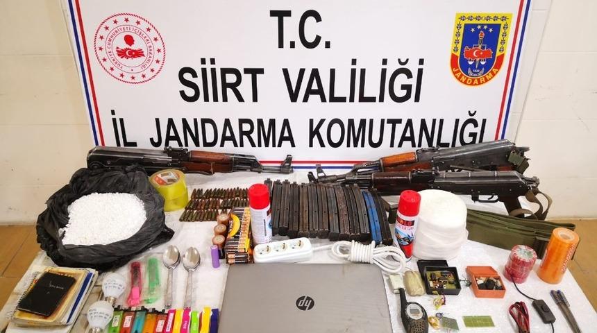 Siirt&rsquo;te ter&ouml;r &ouml;rg&uuml;t&uuml;ne ait m&uuml;himmat ele ge&ccedil;irildi