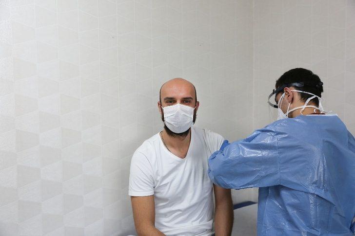 Özel Denizli Cerrahi Hastanesi’nde ilk Covid aşıları uygulandı G2