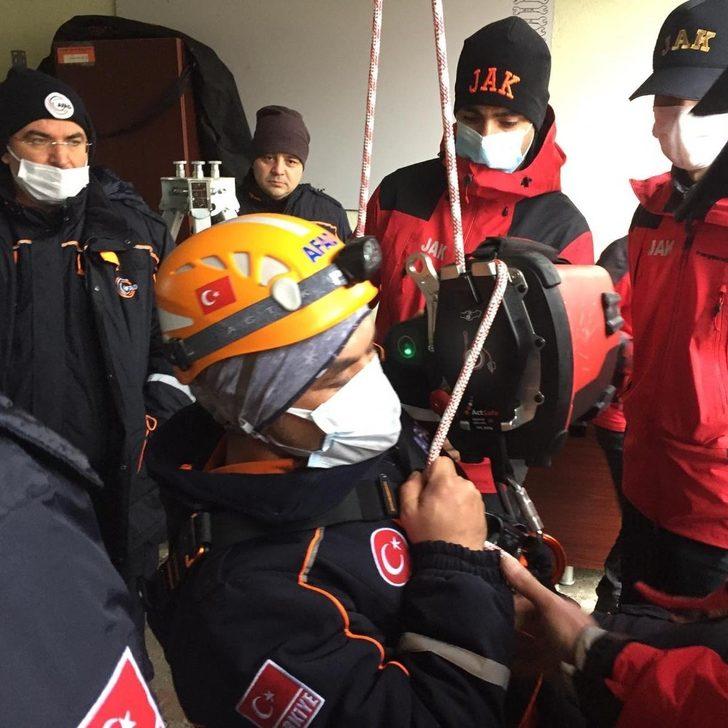 AFAD ve JAK ekiplerinden Kartalkaya’da ortak eğitim G2