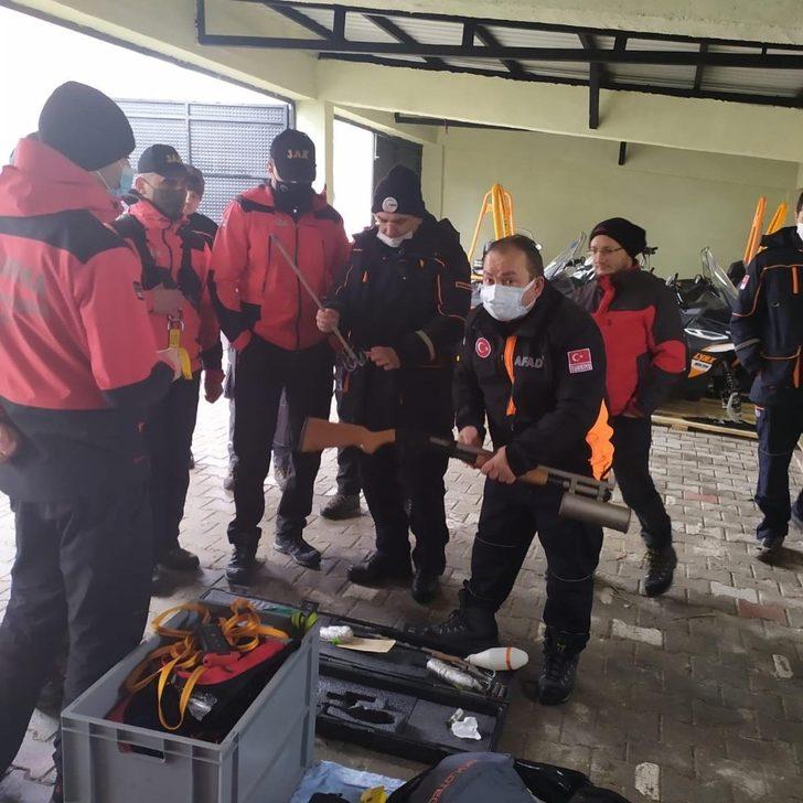 AFAD ve JAK ekiplerinden Kartalkaya’da ortak eğitim G3