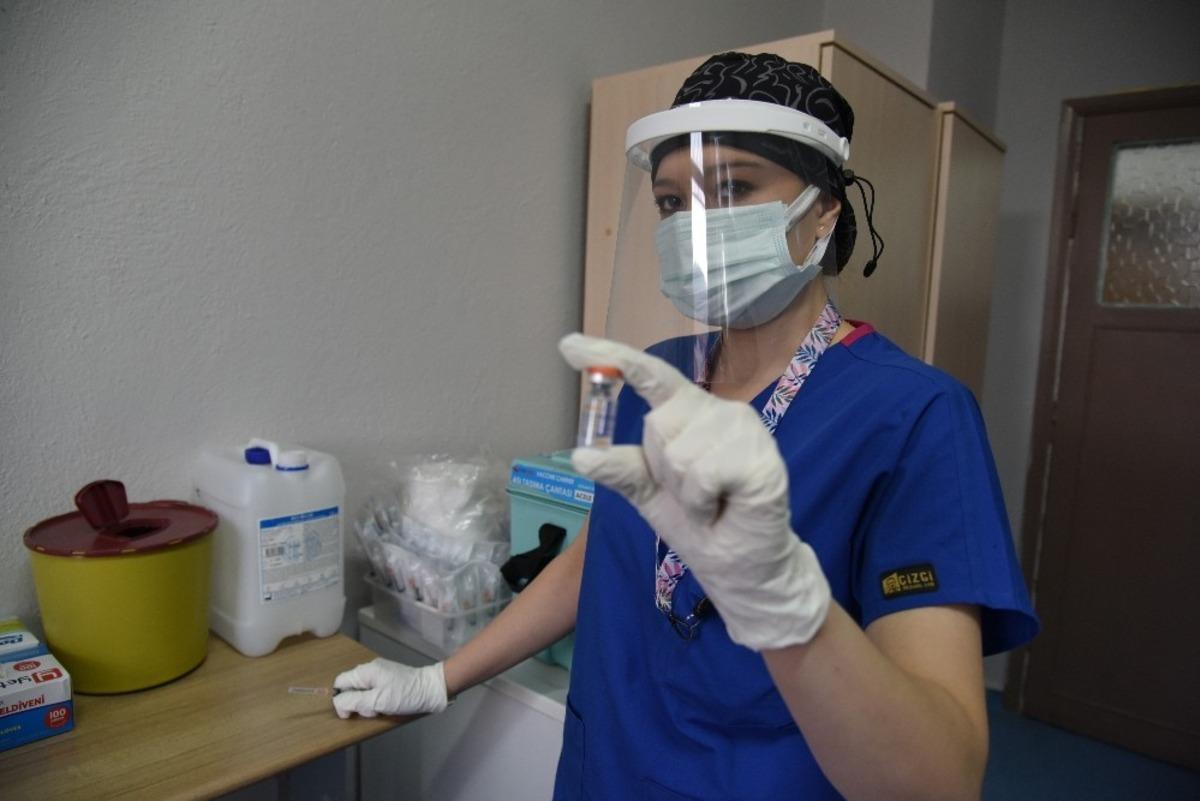 Sındırgı&rsquo;da Covid aşı &ccedil;alışması başladı