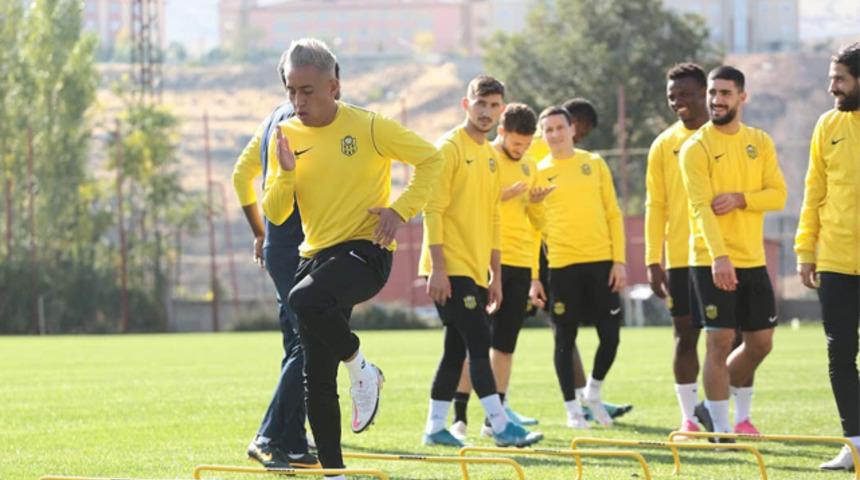 Yeni Malatyaspor’da Cueva dönüyor