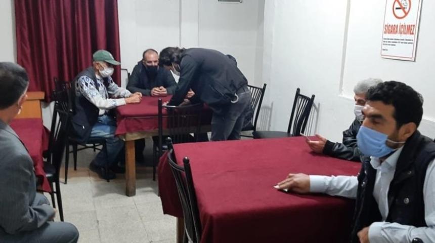 Mersin&rsquo;de kumar oynayan 40 kişiye 126 bin lira ceza