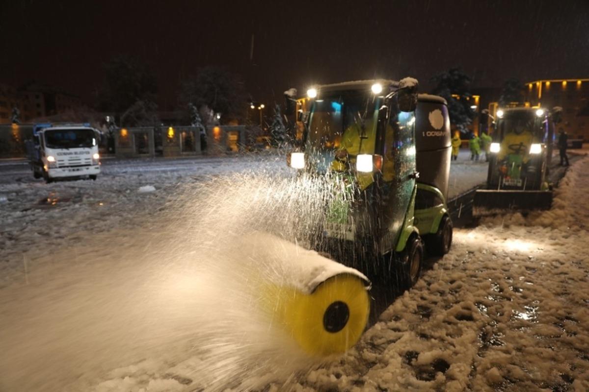 Başkan &Ccedil;olakbayrakdar, &ldquo;Yeter ki bereket yağsın, biz kar temizlemeye hazırız&rdquo;