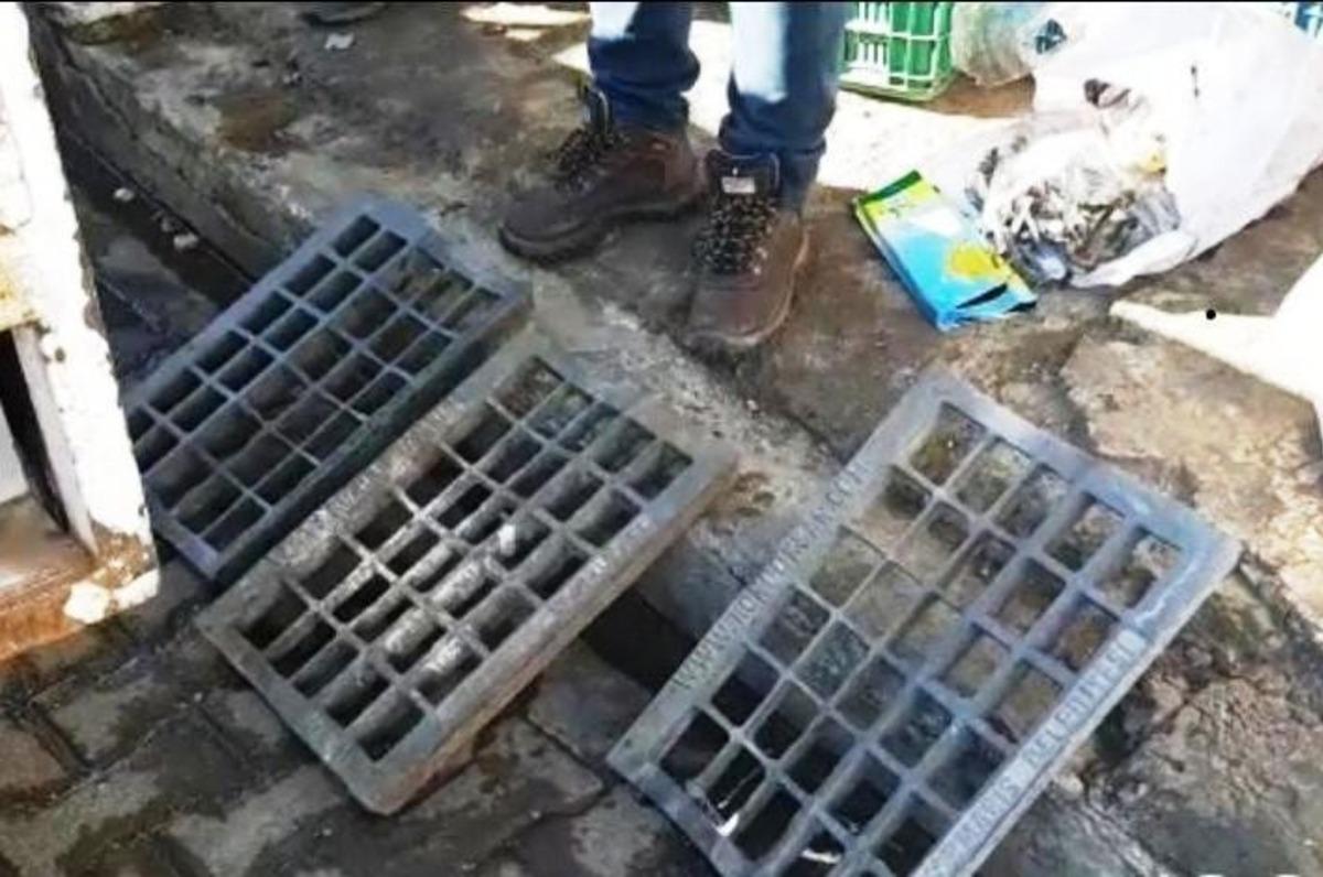 Hurdacıdan, mazgal kapağı topladılar