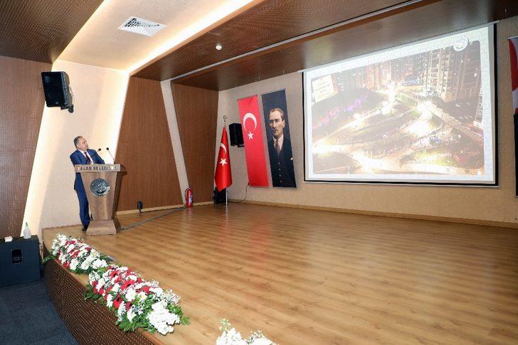 Başkan Yalçın’dan meclis üyelerine sunum G1