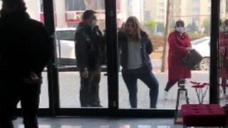 Polise 'artistliğiniz kime' demişti! Yine olay çıkardı