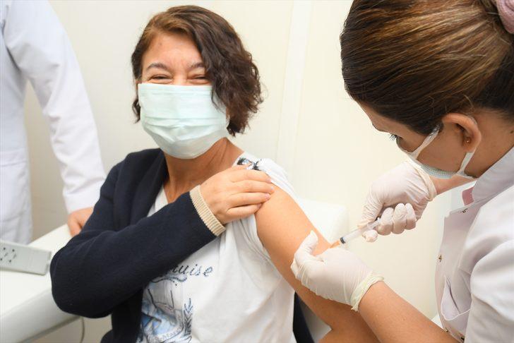 Kastamonu, Çorum, Sinop, Amasya, Tokat ve Çankırı'da sağlık çalışanları aşılanıyor G3