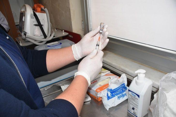 Bitlis’te ilk korona virüs aşısı yapılmaya başlandı G1