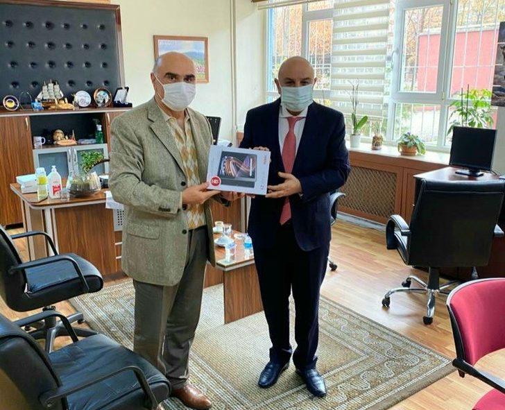 Keçiören Belediye Başkanı Altınok’tan uzaktan eğitime tablet desteği G2