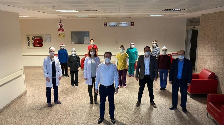 Devrek’te sağlık çalışanlarına aşı uygulanmasına başlandı