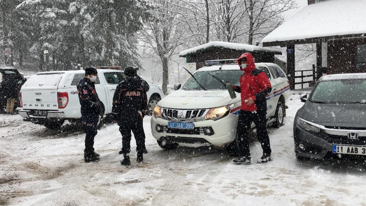 Kartepe&rsquo;de kaybolduğu iddia edilen vatandaş ekipleri harekete ge&ccedil;irdi