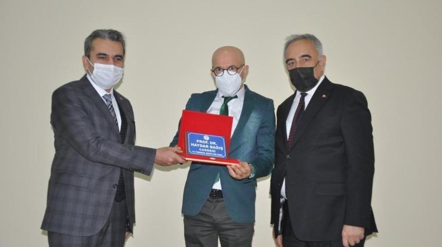 Prof. Dr. Haydar Bağış’ın ismi caddeye verildi