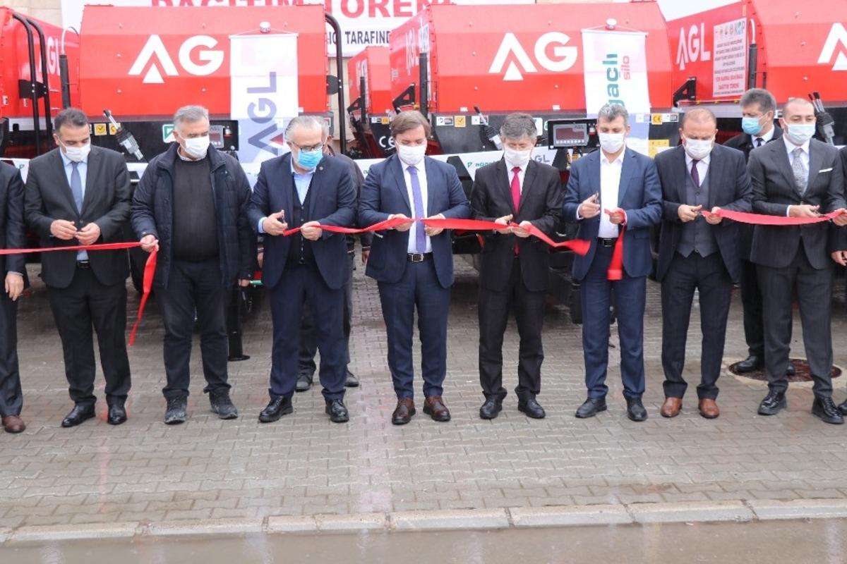 Aksaray&rsquo;da yem karma makineleri sahiplerine teslim edildi