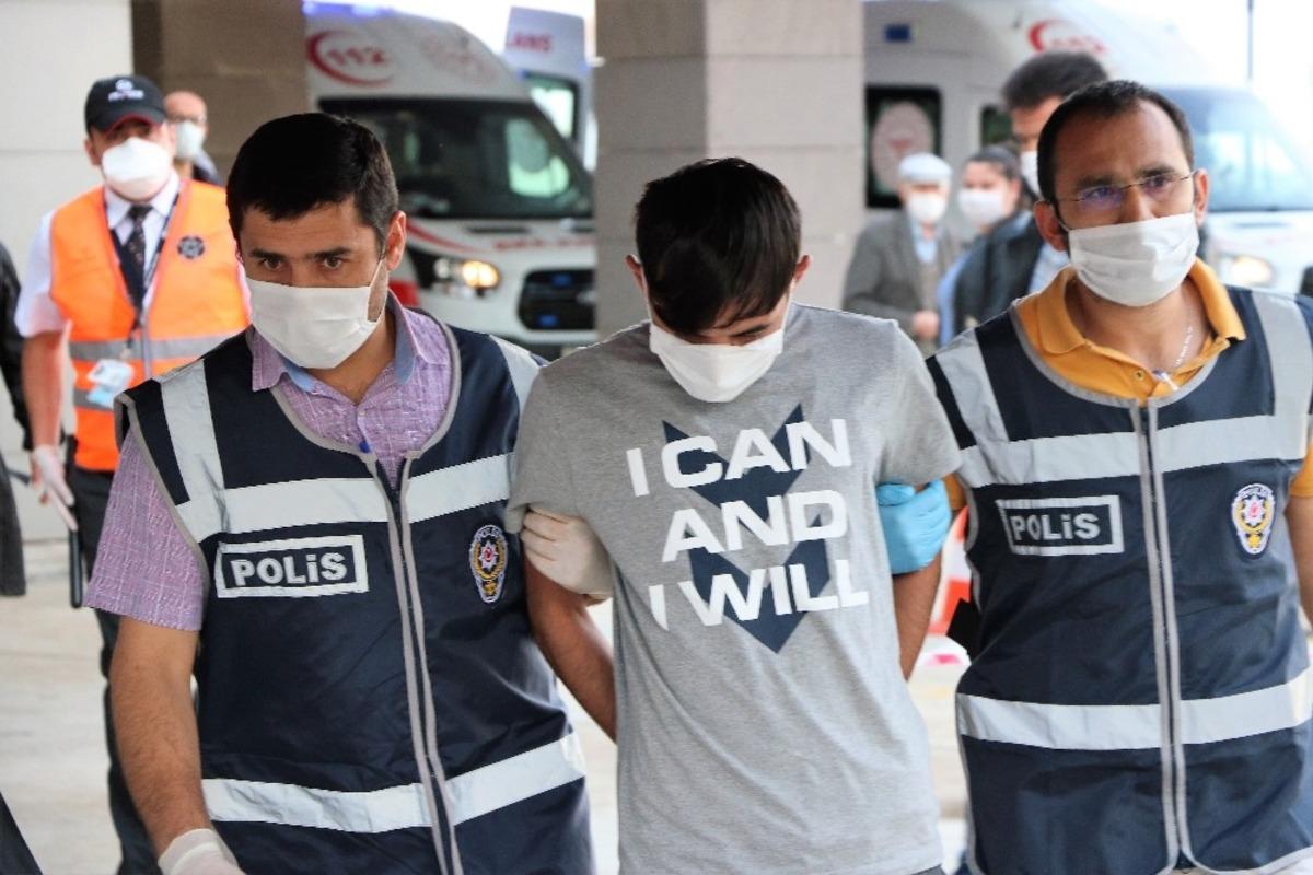 Kız arkadaşını &ouml;ld&uuml;rd&uuml; &ldquo;Korkutmak istemiştim&rdquo; dedi