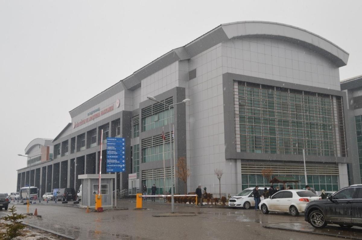 Ağrı&rsquo;da korona vir&uuml;s aşısı yapılmaya başlandı