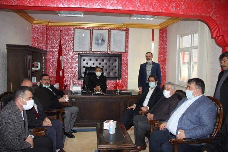 Koronadan ölen başkan, mezarı başında anıldı G3