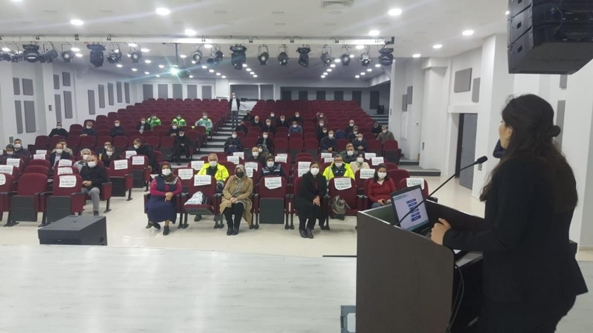 Belediye personeline uyuşturucu ile m&uuml;cadale anlatıldı