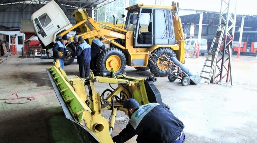 Başiskele&rsquo;de karla m&uuml;cadele ekipleri hazır