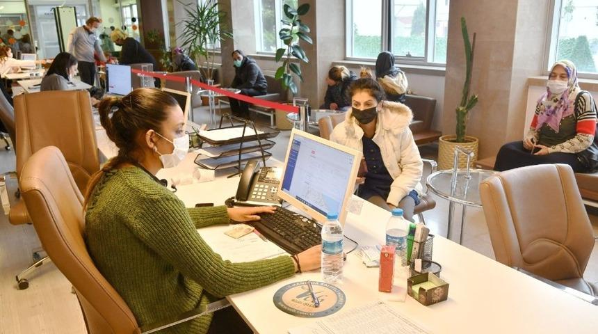 74 bin başvuru ve 242 bin &ccedil;ağrıyı &ccedil;&ouml;z&uuml;me kavuşturdu