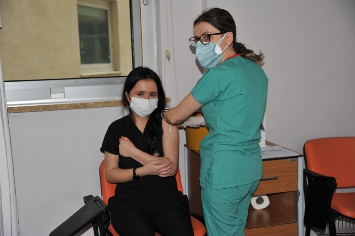 BA&Uuml;N Hastanesinde Covid 19 Aşılama Programı Başladı