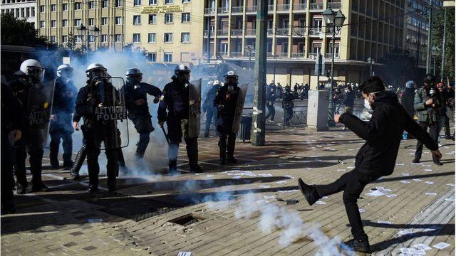 Atina öğrenci protestosu