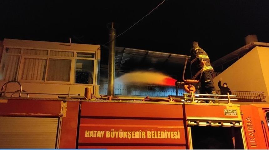 Samandağ&rsquo;da ev yangını korkuttu