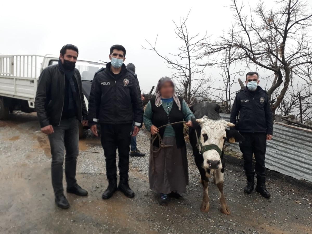 Hayvanı &ccedil;alınan teyzenin y&uuml;z&uuml;n&uuml; polis g&uuml;ld&uuml;rd&uuml;