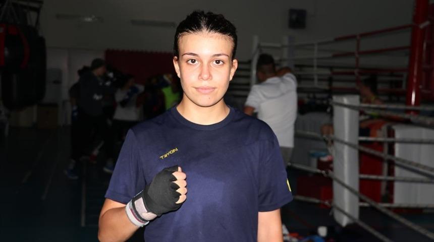 Milli boks&ouml;r Aycan G&uuml;ldağı Sırbistan'da finale y&uuml;kseldi