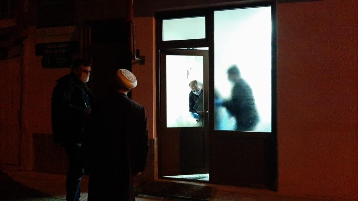 &Ouml;nce g&uuml;venlik kamerası ve musluklar şimdi de semaveri &ccedil;aldılar