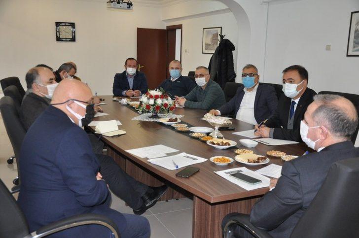 Rektör Prof. Dr. Kapu, Hayvan Hastanesi’nde incelemelerde bulundu G4