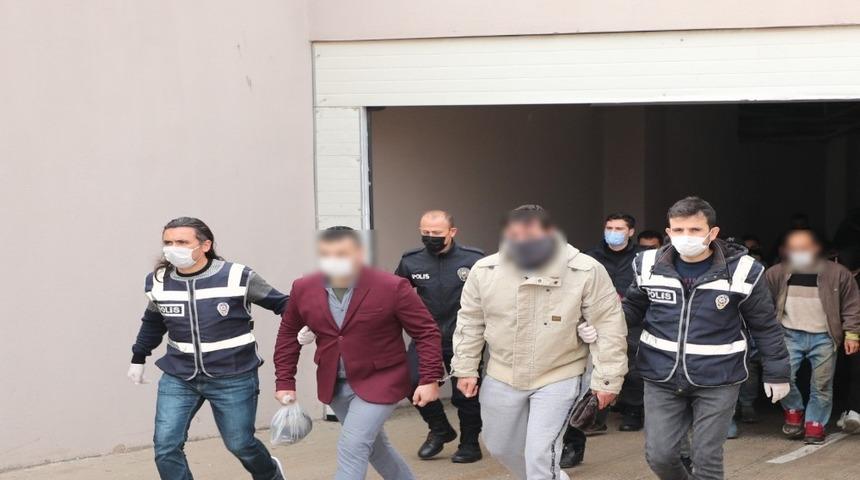 Antalya&rsquo;da aranan 103 ş&uuml;pheli yakalandı