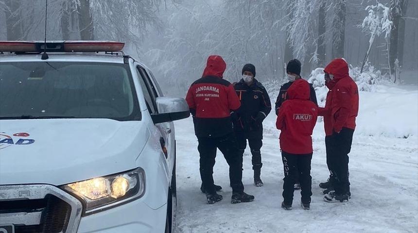 Kartepe'de dağlık b&ouml;lgede kaybolan doktoru arama &ccedil;alışmaları s&uuml;r&uuml;yor