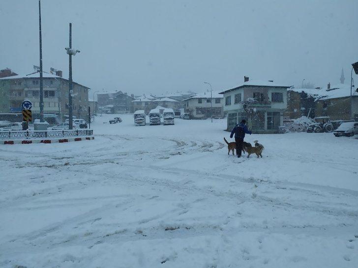 Pazarlar’da kar sevinci G3