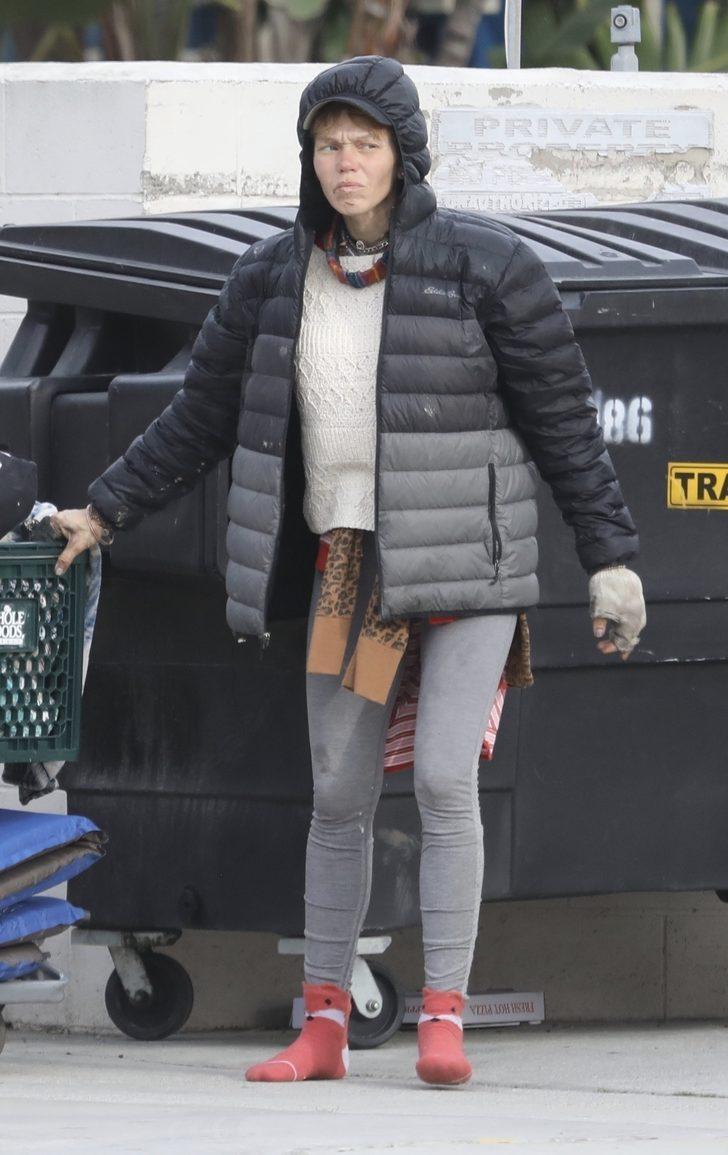 Ünlü model Loni Willison'ın son hali içler acısı! Çöp toplayıcısı oldu...  G1