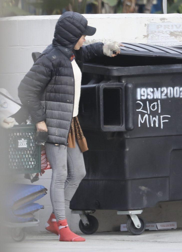 Ünlü model Loni Willison'ın son hali içler acısı! Çöp toplayıcısı oldu...  G3