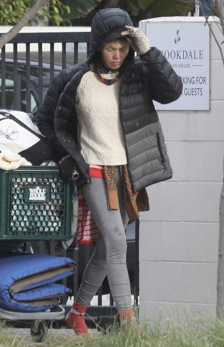 Ünlü model Loni Willison'ın son hali içler acısı! Çöp toplayıcısı oldu...  G5