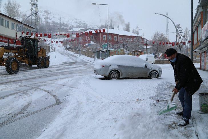 Başkale’de kar yağışı G2
