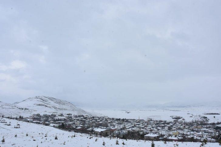 Tufanbeyli beyaz gelinliğini giydi G2