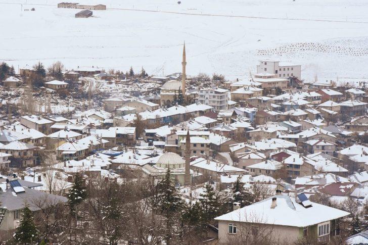 Tufanbeyli beyaz gelinliğini giydi G5